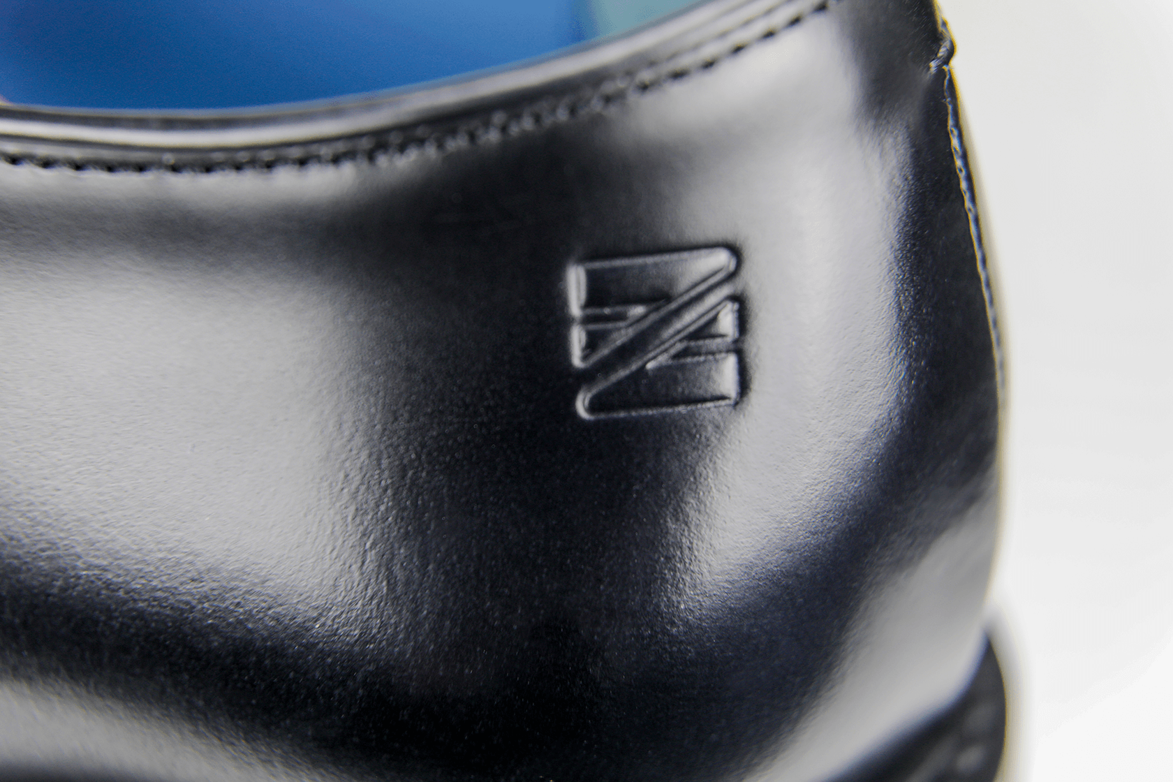 The ZOLE Black Derby